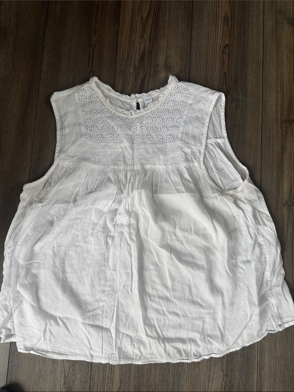 Old Navy White Eyelet Yoke Sleeveless Camisole Top